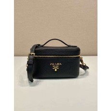 프라다 23FW 베니티 케이스 가죽 미니백 1BH202 18x11.5x7.5cm