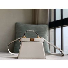 펜디 23FW 피카부 아이씨유 쁘띠 미니백 20x15x11cm
