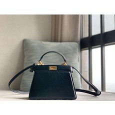 펜디 23FW 피카부 아이씨유 쁘띠 미니백 20x15x11cm